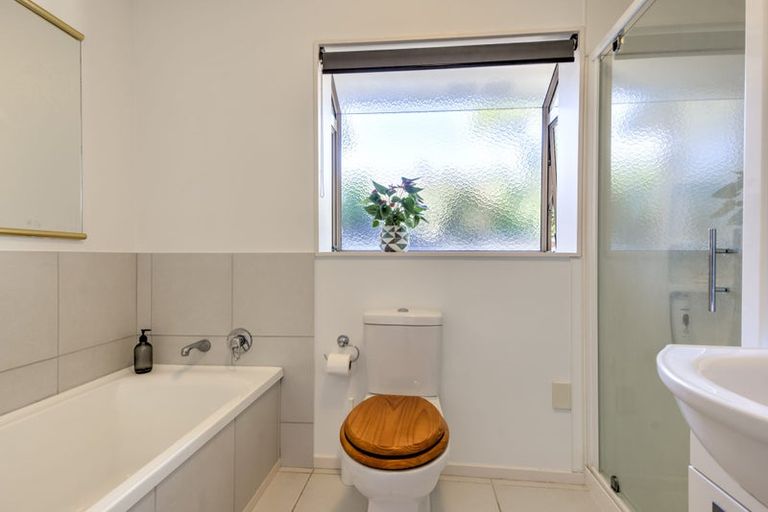 Photo of property in 215 Pukete Road, Pukete, Hamilton, 3200