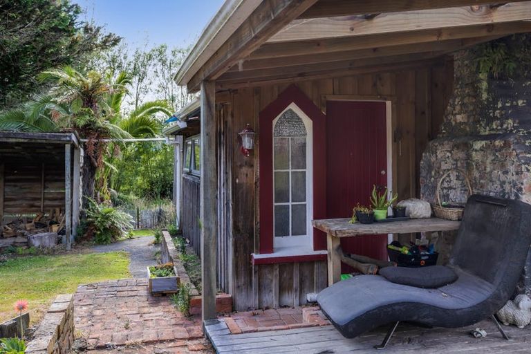 Photo of property in 65 Wallscourt Place, Normanby, Hawera, 4614