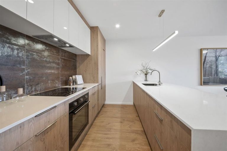 Photo of property in 1/6 Princes Street, Northcote Point, Auckland, 0627