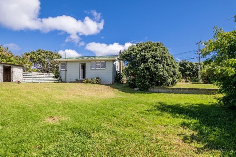 Photo of property in 40 Field Way, Waikanae Beach, Waikanae, 5036