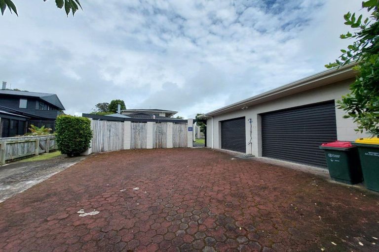 Photo of property in 25 Linda Street, Oakura, 4314