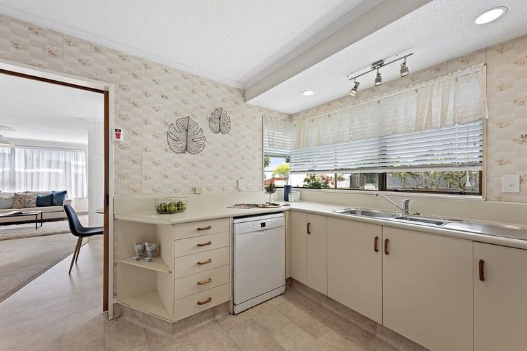 Photo of property in 3a Henry Street, Ebdentown, Upper Hutt, 5018