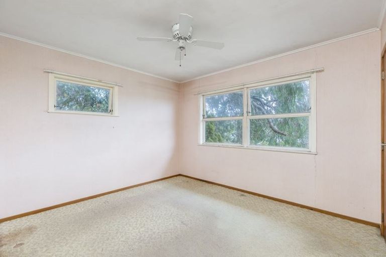 Photo of property in 21 Acacia Road, Torbay, Auckland, 0632