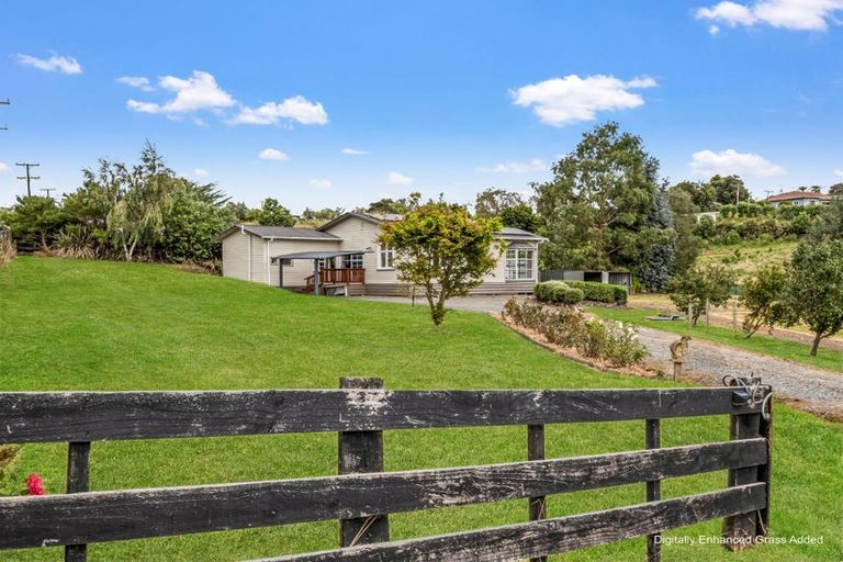 Photo of property in 16 Mount Biggs Road, Halcombe, Feilding, 4779