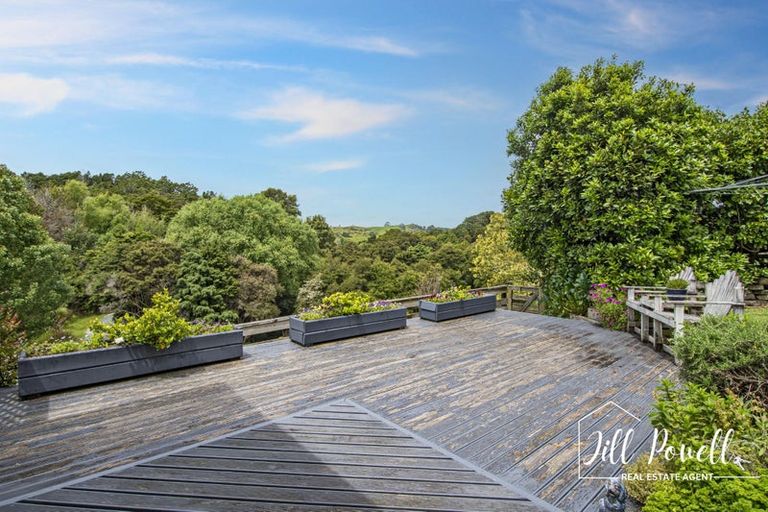 Photo of property in 37 Pahi Road, Paparoa, 0571