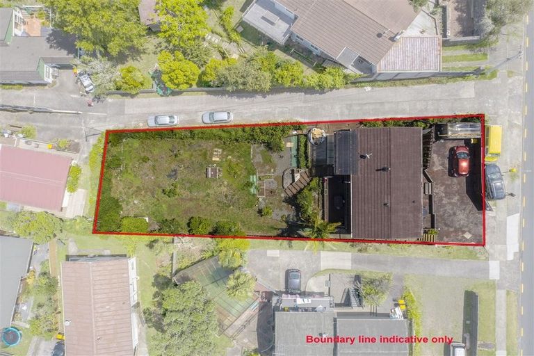 Photo of property in 60 Carlisle Road, Browns Bay, Auckland, 0630