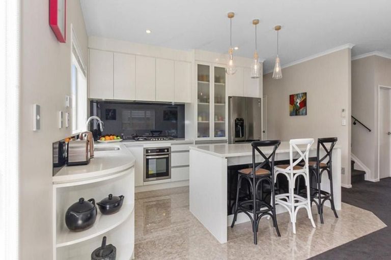 Photo of property in 19 Ballindrait Drive, Flat Bush, Auckland, 2019