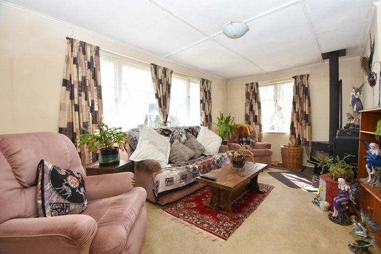 Photo of property in 255 High Street North, Carterton, 5713