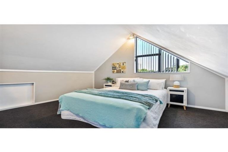 Photo of property in 2/12 Percival Street, Manurewa, Auckland, 2102