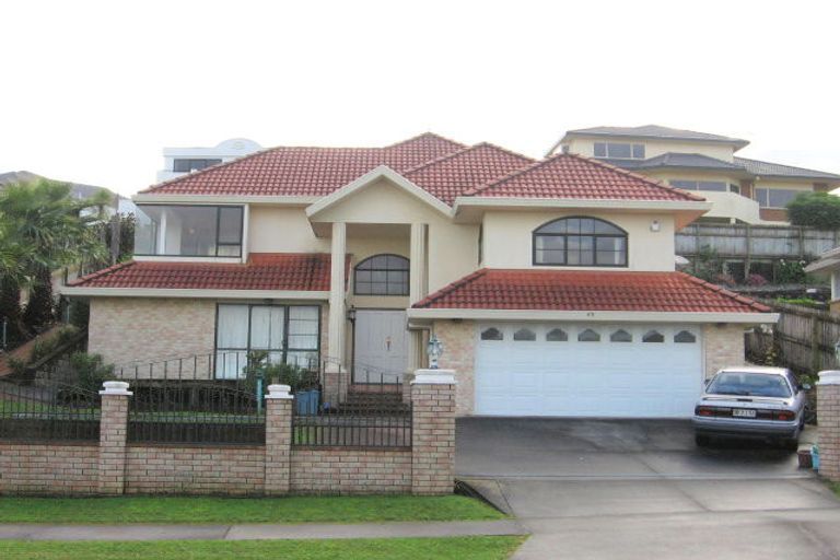 Photo of property in 40 Ribbonwood Crescent, Goodwood Heights, Auckland, 2105