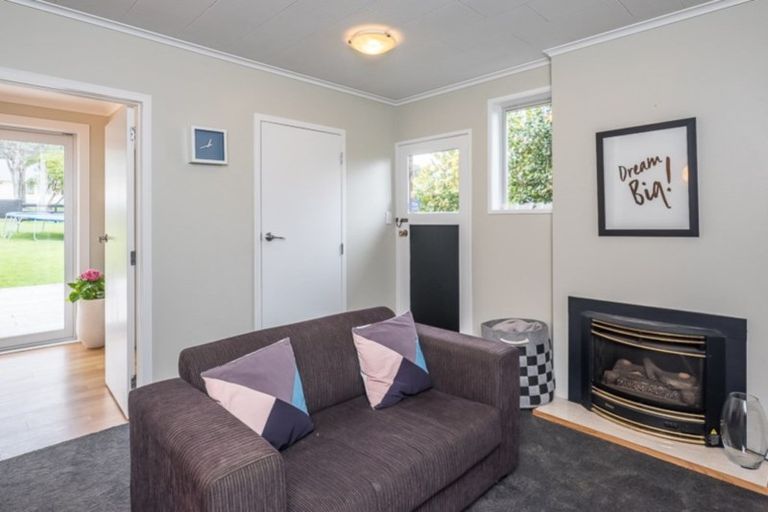 Photo of property in 26a Seddon Street, Waikanae, 5036