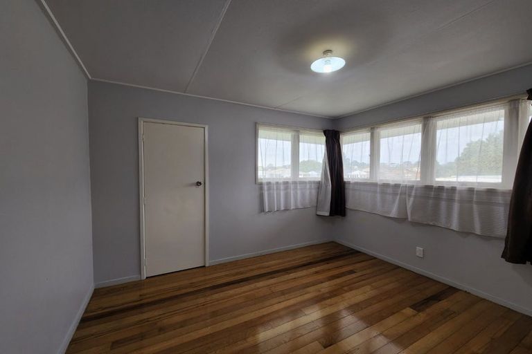 Photo of property in 18 Totara Street, Waiuku, 2123