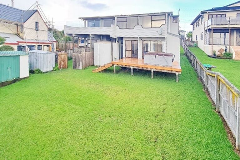 Photo of property in 1022 Whangaparaoa Road, Tindalls Beach, Whangaparaoa, 0930