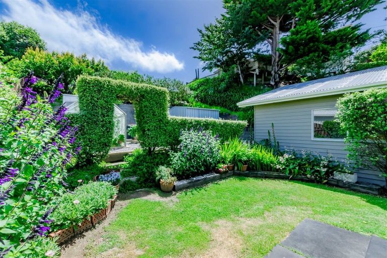 Photo of property in 10 Dale Road, Raumati South, Paraparaumu, 5032