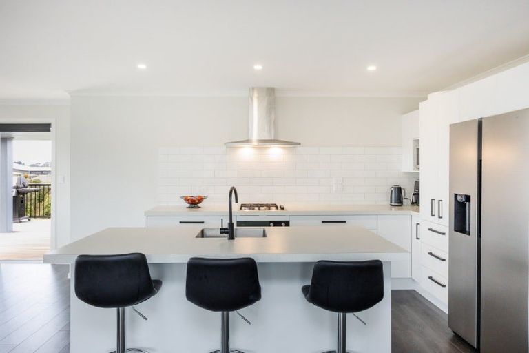 Photo of property in 7 Gibraltar Way, Fitzherbert, Palmerston North, 4410