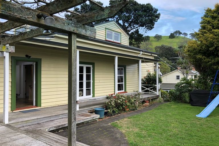 Photo of property in 62 Church Street, Devonport, Auckland, 0624