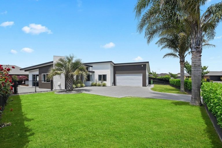 Photo of property in 44 Aquila Crescent, Rototuna North, Hamilton, 3210