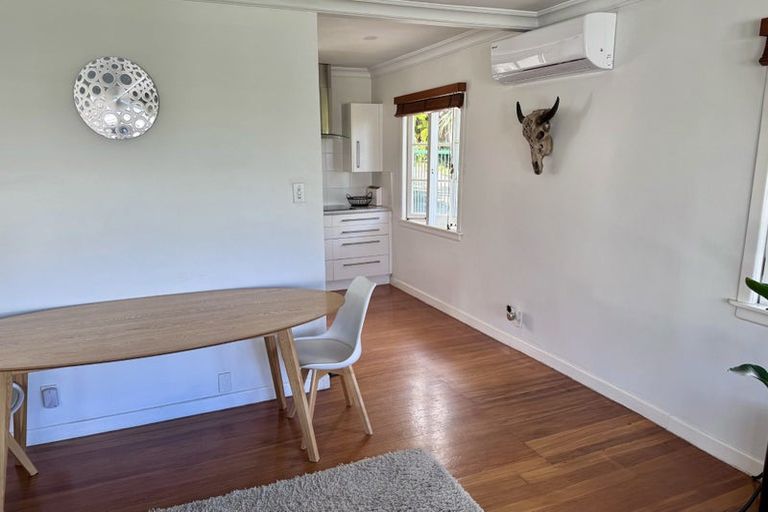 Photo of property in 2/25 Wolsley Avenue, Milford, Auckland, 0620