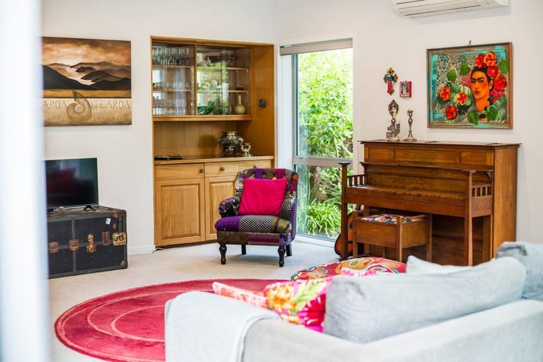 Photo of property in 383 Muritai Road, Eastbourne, Lower Hutt, 5013