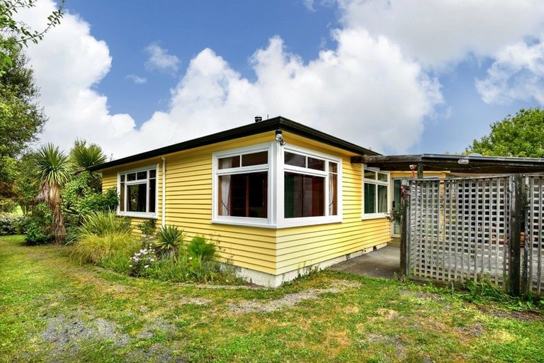 Photo of property in 9 Moyna Avenue, Dallington, Christchurch, 8061