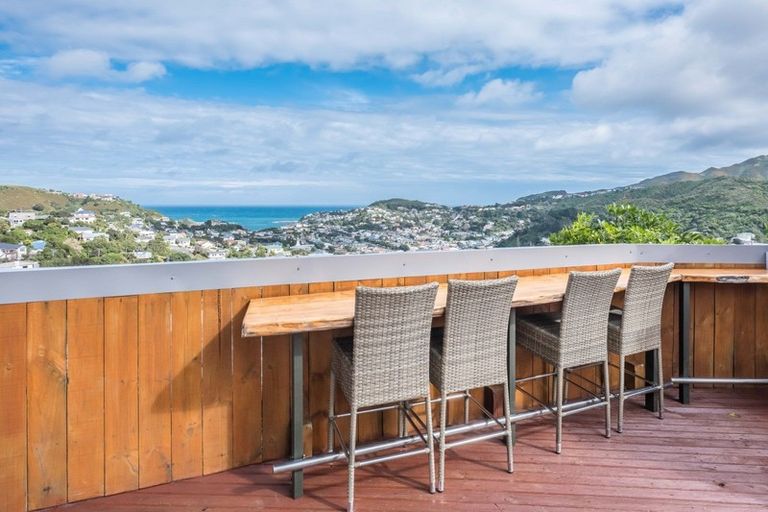 Photo of property in 11 Bay Lair Grove, Island Bay, Wellington, 6023
