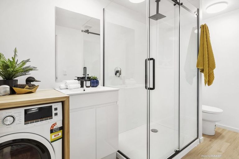 Photo of property in 3/32 Akaroa Drive, Maupuia, Wellington, 6022