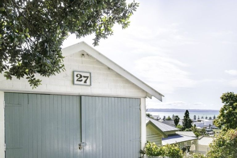 Photo of property in 27 Goldsmith Road, Hospital Hill, Napier, 4110