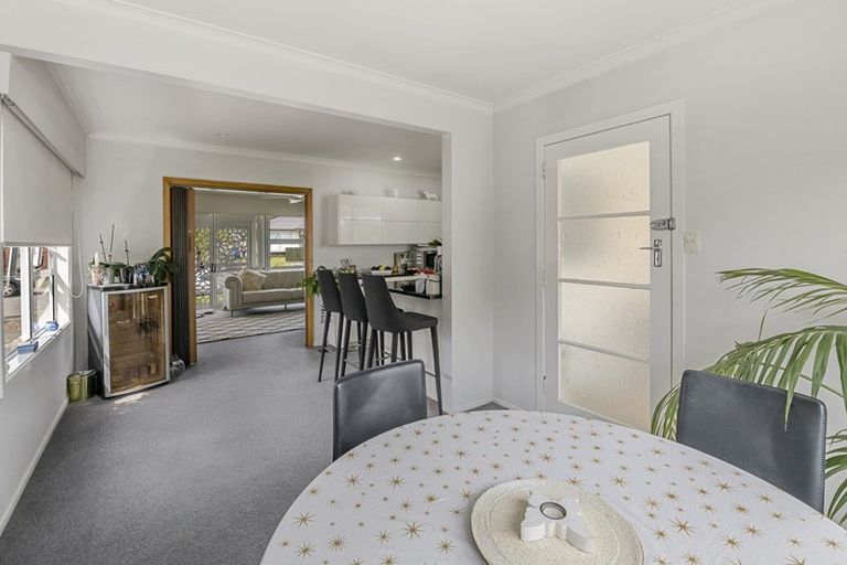 Photo of property in 13 Awatea Avenue, Paraparaumu, 5032