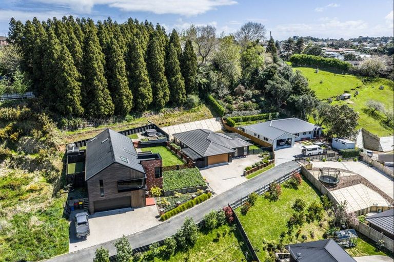 Photo of property in 21c Garrett Drive, Whalers Gate, New Plymouth, 4310