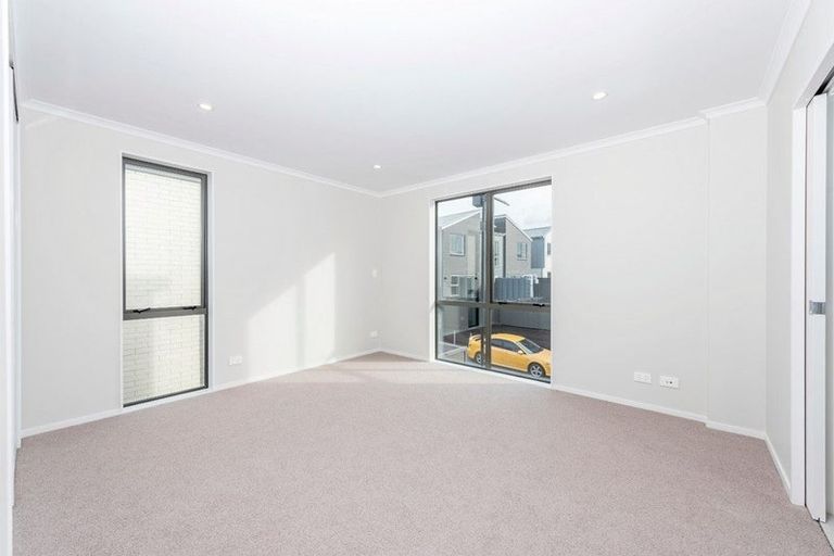 Photo of property in 11 Waenganui Road, Hobsonville, Auckland, 0616