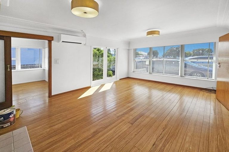 Photo of property in 7 West Coast Road, Glen Eden, Auckland, 0602