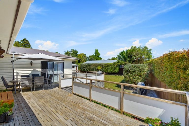 Photo of property in 114a Mcleod Road, Te Atatu South, Auckland, 0610