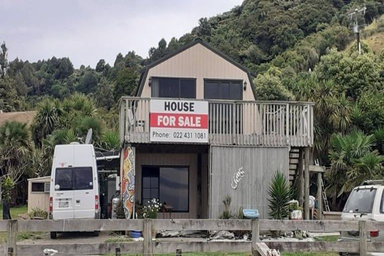 Photo of property in 97b Te Mahoe Road, Mokau, 4376