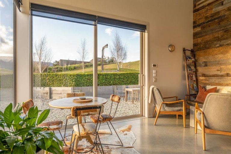 Photo of property in 92 Threepwood Road, Lake Hayes, Queenstown, 9371