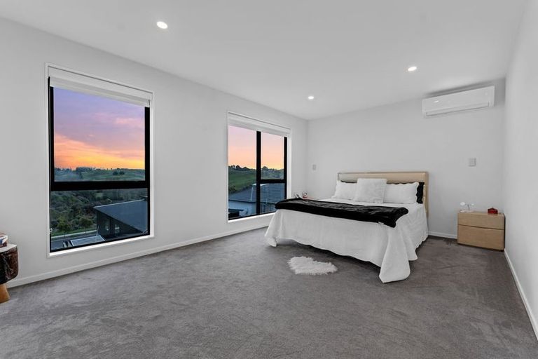 Photo of property in 32 Leathem Crescent, Pokeno, 2402