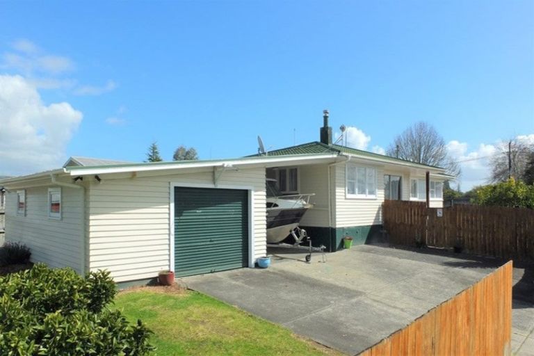 Photo of property in 2 Jeeves Place, Tikipunga, Whangarei, 0112