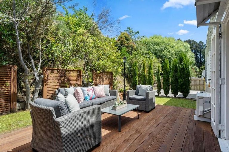 Photo of property in 4 Hillside Drive, Maoribank, Upper Hutt, 5018