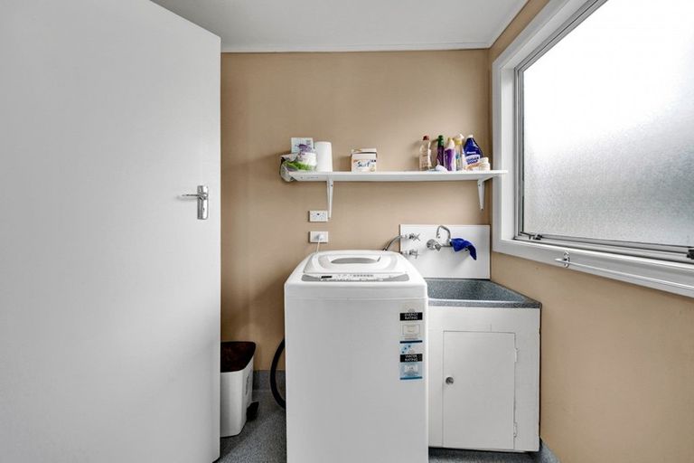 Photo of property in 26 Third Avenue, Urenui, 4377