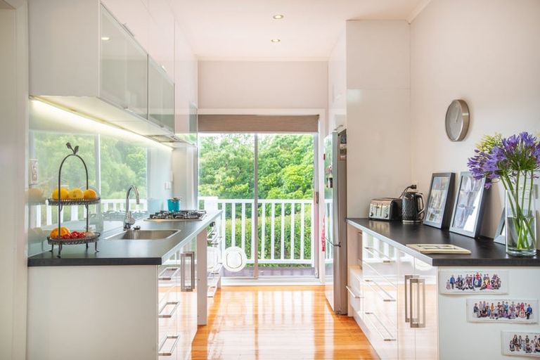 Photo of property in 50 Maungaraki Road, Korokoro, Lower Hutt, 5012