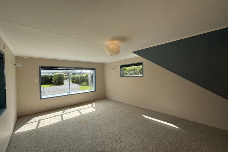 Photo of property in 109 Karaka Street, Castlecliff, Whanganui, 4501
