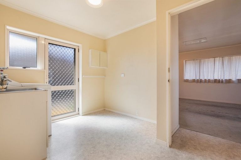 Photo of property in 98 Shakespeare Street, Leamington, Cambridge, 3432