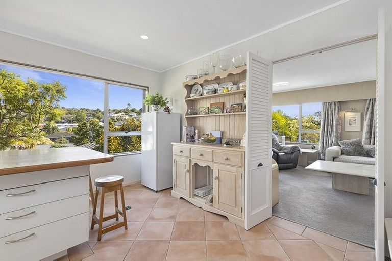 Photo of property in 10 Ponui Place, Mairangi Bay, Auckland, 0630