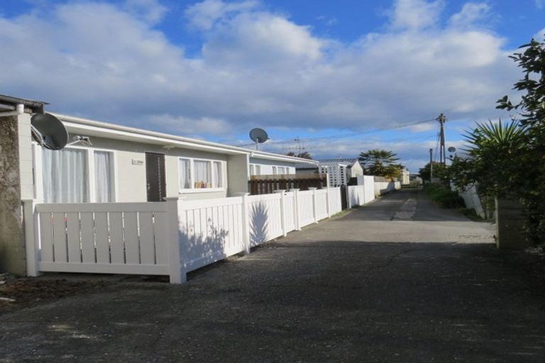 Photo of property in 2/204a Park Road South, Akina, Hastings, 4122