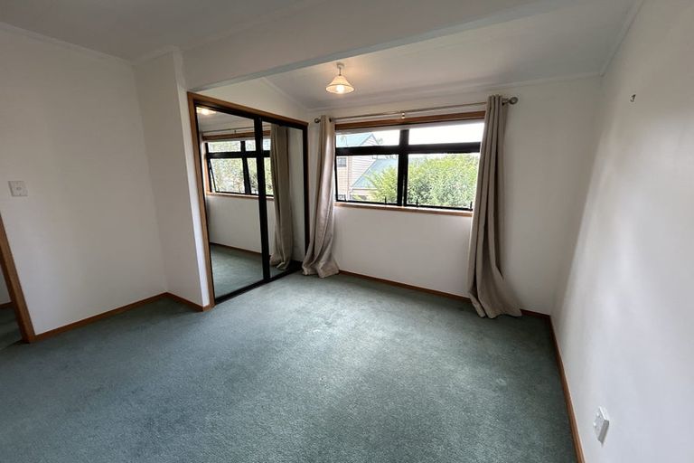 Photo of property in 14a Chablis Place, Henderson, Auckland, 0612