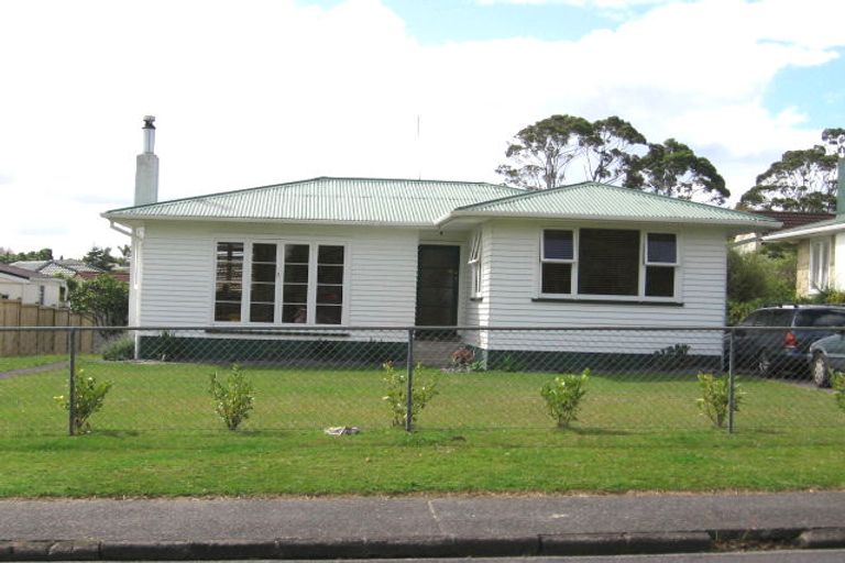 Photo of property in 26 Ozich Avenue, Te Atatu South, Auckland, 0610