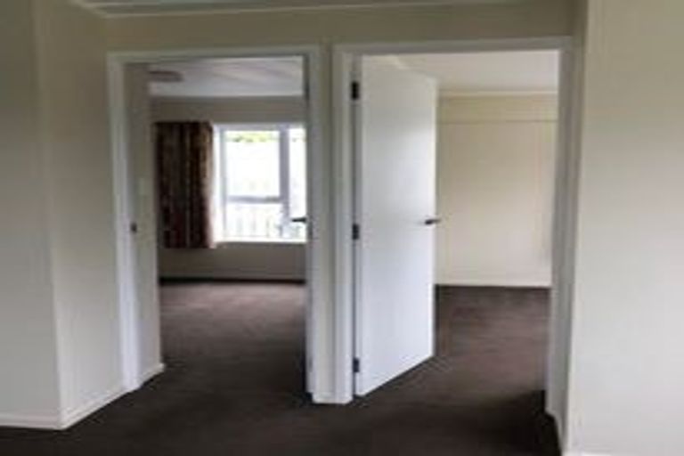 Photo of property in 1/36 Exmouth Road, Northcote, Auckland, 0627