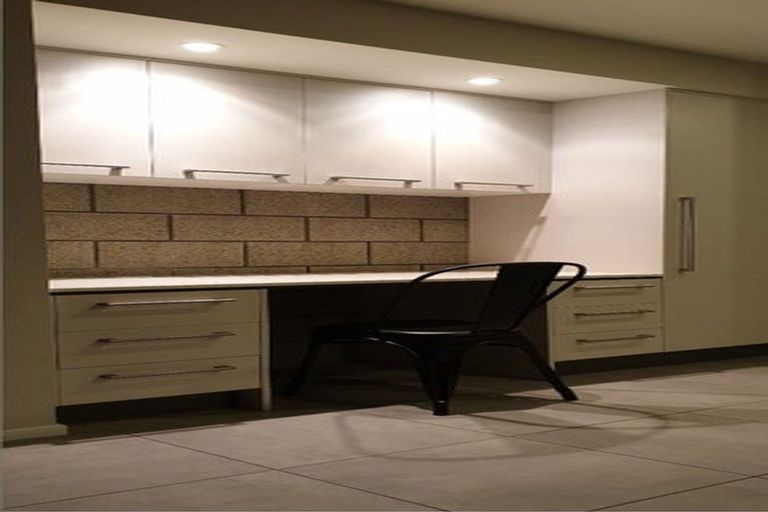 Photo of property in 142a Holly Road, St Albans, Christchurch, 8014