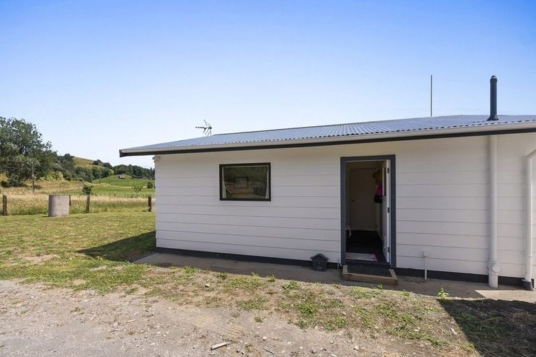 Photo of property in 1083 Tarata Road, Kaimata, Inglewood, 4387