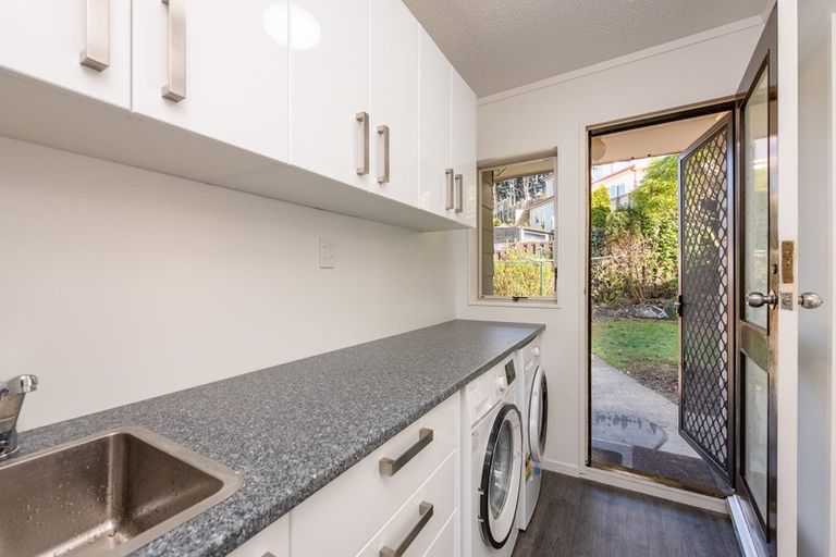 Photo of property in 7b Percy Dyett Drive, Karori, Wellington, 6012