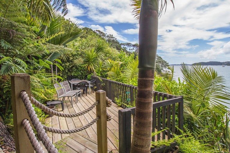 Photo of property in 14b Kaha Place, Russell, 0272